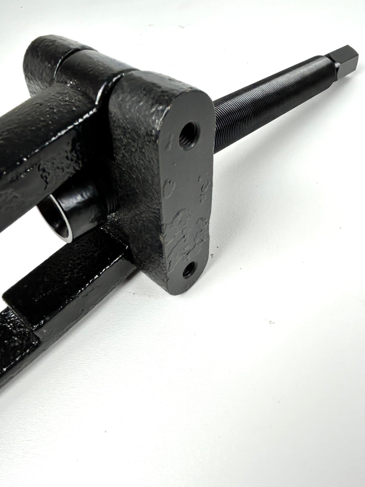 New Lower Bearing Carrier Puller Tool For Yamaha Johnston Evinrude Mercury